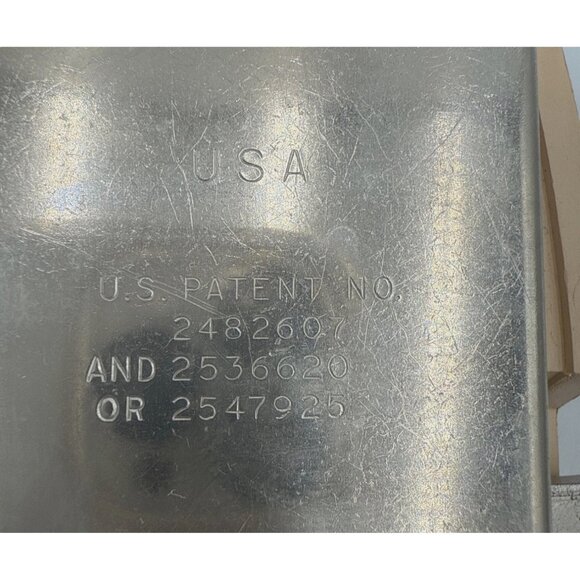 Vintage 60s Singer Buttonholer #2482607 Attachments, Green Retro Case - Picture 6 of 10